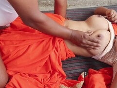 18 ans, Tante, Derrière les coulisses, Doigter, Première fois, Petite amie, Petite femme, Chatte