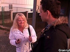 Blond, Pijpbeurt, Tsjechisch, Harig, Hd, Rijpe lesbienne, Schreeuwen, Kousen