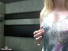 Grosser arsch, Grosse titten, Fingern, Lingerie, Masturbation, Orgasmus, Muschi, Zug