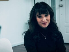 Gros cul, Sucer une bite, Brunette brune, Poilue, Branlette thaïlandaise, Hard, Chevaucher, Adolescente