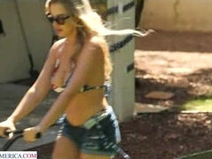 18 jahre, Grosse titten, Blondine, Blasen, Spermaladung, Aufs gesicht abspritzen, Hardcore, Schwestern