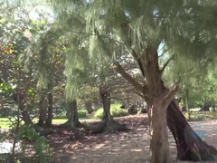 Amateur, Vestido, Penetracion con dedos, Besar, Orgasmo, Al aire libre, Pov, Tetas