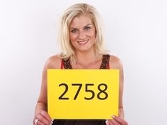 Leie, Blondine, Tschechisch, Selbstgemacht, Milf, Pov, Öffentlich, Realität