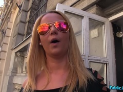 Leie, Blondine, Blasen, Hundestellung, Im freien, Pov, Öffentlich, Schlucken