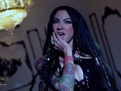 Geweldig, Grote kont, Bruinharig, Gapende, Masturbatie, Moeder die ik wil neuken, Tatoeage, Tieten likken