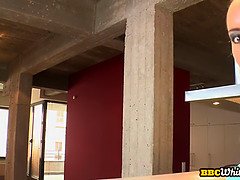 Leie, Grosser arsch, Würgen, Hd, Interrassisch, Latex, Hausmädchen, Pov