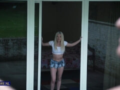 18 jahre, Blondine, Schmutzig, Grossvater, Hardcore, Jungendliche (18+)