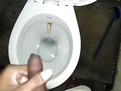 Indian small dick guy pissing