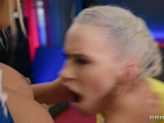 Arsch, Betrug, Paar, Freundin, Lesbisch, Natürlichen titten, Zierlich, Titten