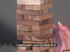 Brunette brune, Doigter, Pénétrer avec le poing, Jeux, Petite amie, Lesbienne, Léchez, Chatte