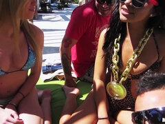 Любители, Красотки, Большие сиськи, Группа, Милф, Вечеринка, Киски, Шлюха