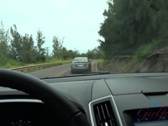 車, 指いじり, 露出狂, 彼女, オーガズム, 小柄, オマンコ, 喫煙