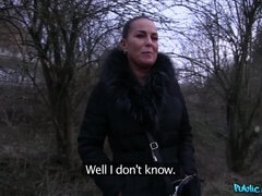 Arsch, Stiefel, Braunhaarige, Tschechisch, Milf, Im freien, Pov, Öffentlich