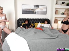 Grosser schwanz, Grosse titten, Blondine, Geschnappt, Lecken, Milf, Muschi, Ablutschen