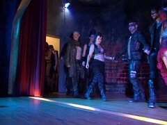 Sadomasoquismo, Amarrada, Morena, Dominación, Fetiche, Tacones, Interracial, Público