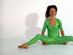 18 años, Morena, Flexible, Gimnasio, Ruso