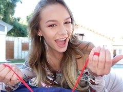 Anal, Blonde, Sucer une bite, En levrette, Poupée, Rasée, Adolescente, Nénés