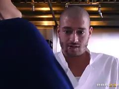 Brazzers - Dirty milf Ava Addams fucks chef