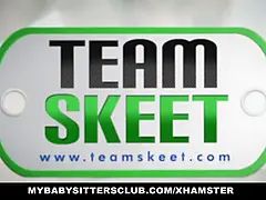 Kinderhüterin, Braunhaarige, Cfnm, Spermaladung, Hd, Jungendliche (18+), Titten