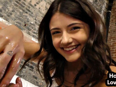 Grote mammen, Sperma shot, Handbeurt, Gigantische lul, Masturbatie, Olie, Klein, Gezichtspunt