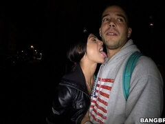 デカ尻, デカチン, デカパイ, フェラチオ, 茶髪の, バック, 公共