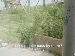 Grosser schwanz, Schwarz, Blasen, Natürlichen titten, Im freien, Piercing, Pov, Spanisch