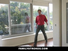 Broeder, Bruinharig, Aangekleed, Hondjeshouding, Sperma in gezicht, Hd, Zusters, Mager