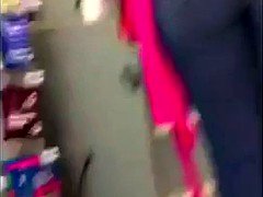 GORGEOUS MILF BOOTY