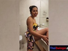 アジア人, 浴室, イギリス人, 自家製, レズビアン, 淫乱熟女, タイ, おもちゃ