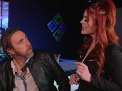 Stellung 69, Arsch, Kleid, Absätze, Lecken, Natürlichen titten, Piercing, Muschi