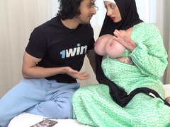 Arabisch, Schlafzimmer, Grosse titten, Blasen, Bekleidet, Schwanz, Riesig, Indisch