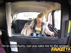 Gros cul, Blonde, Voiture, Femme couguar, Léchez, Public, Chatte, Nénés