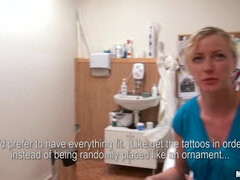 Arsch, Grosse titten, Milf, Pov, Öffentlich, Tätowierung