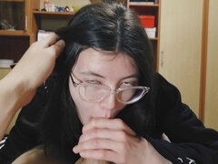 Pijpbeurt, Bruinharig, Europees, Brillen, Handbeurt, Russisch, Zuigen, Tieten likken