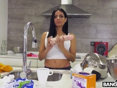 In den arsch, Grosser arsch, Hd, Latina, Hausmädchen, Weibliche ejakulation, Tätowierung, Spielzeuge