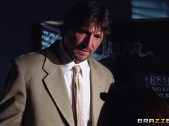 Cul, Gros seins, Sucer une bite, Brunette brune, Faciale, Réalité, Élève, Uniforme