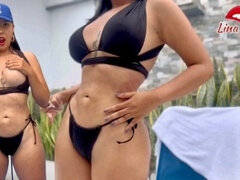 Culo grande, Morena, Atrapados, Masturbación, Orgasmo, Al aire libre, Piscina, Adolescente