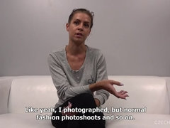 Brunette brune, Tchèque, Hard, Maigrichonne, Nénés