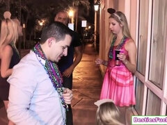 Rubia, Grupo, Peludo, Masturbación, Pequeña, Nalgadas, Adolescente, Tetas