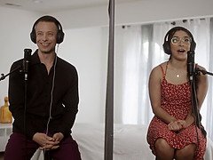 Blasen, Braunhaarige, Kitzler, Frau, Brille, Behaart, Orgasmus, Titten