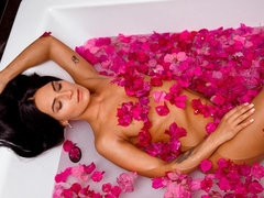 アナル, フェラチオ, 捕まる, バック, 手コキする, ガリガリ, ストリッピング, ティーン