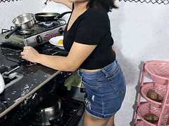 美人, デカパイ, 中出し, ハードコア, キッチン, 淫乱熟女, 義母, オッパイの