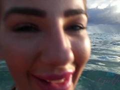 Plage, Bikini, Petite amie, Nue, De plein air, Petite femme, Pov, Nénés
