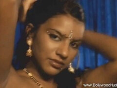 Indio, Madres para coger, Desnudo, Sexo soft