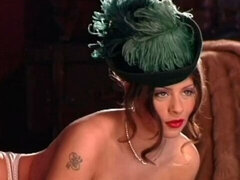 Enthousiasteling, Mooie dikke vrouwen, Grote mammen, Bruinharig, Vingeren, Masturbatie, Moeder die ik wil neuken, Strippen