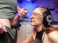 Enthousiasteling, Pijpbeurt, Sperma in mond, Dochter, Huisgemaakt, Moeder, Orgasme, Zoon