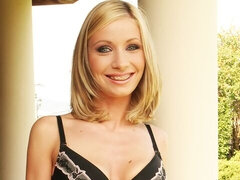 Harmonious Helena's blonde sex