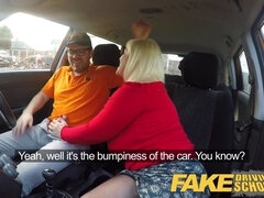 Enthousiasteling, Grote mammen, Pijpbeurt, Brits, Auto, Hardcore, Rijpe lesbienne, Moeder
