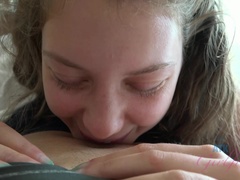 Leie, Fingern, Freundin, Handjob, Mutti, Pov, Titten, Nass