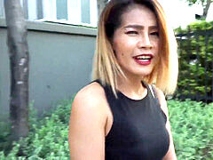 Asiatisch, Grosser schwanz, Blasen, Chinesisch, Aufs gesicht abspritzen, Milf, Thai